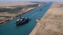 U zhbllokua rruga: Kush e ndërtoi Kanalin e Suezit?
