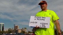 Dad Who Was Laid Off Gets Hundreds Of Job Offers After Handing Out Resumes On The Streets