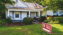 Story of the Day: Single Man Returns from 16-Hour Shift and Sees ‘for Sale’ Sign outside His House