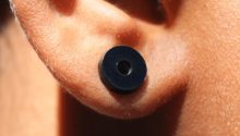 Most people don’t know the meaning of earring in men