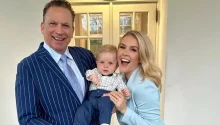 Everyone says the same thing when they discover the strange detail about Karoline Leavitt’s husband in the latest family photo