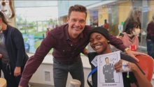 Ryan Seacrest surprises fans by hosting a special event at Atlanta Children’s Hospital. The heartwarming story behind this act